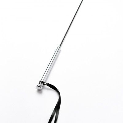 Черный кожаный стек с гладкой ручкой - 55 см.