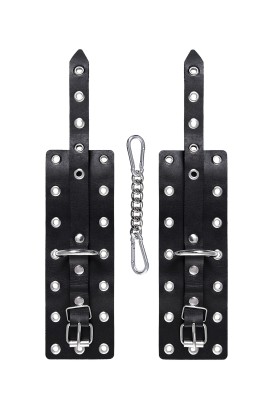 Черные кожаные однослойные наручники с люверсами