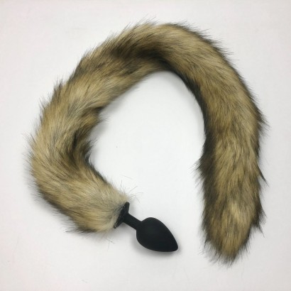 Черная анальная пробка с длинным лисьим хвостом