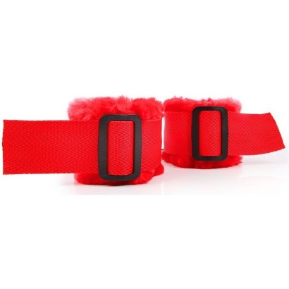 Красные меховые наручники на регулируемых черных пряжках
