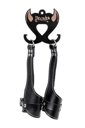 Черные подвесы с белой строчкой