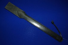 Чёрная шлёпалка-хлопушка - 50 см.