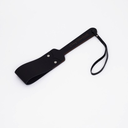 Черный кожаный паддл с деревянной ручкой - 34 см.