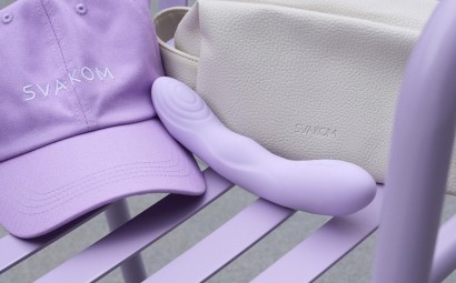 Сиреневый интерактивный вибромассажёр Selena с поступательными движениями и нагревом - 21 см.