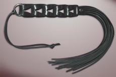 Чёрная плётка  Кожаное звено  - 50 см.