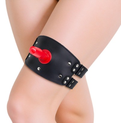 Черный узкий пояс на бедро с телесной насадкой