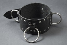 Чёрный не подшитый ошейник с большими кольцами 