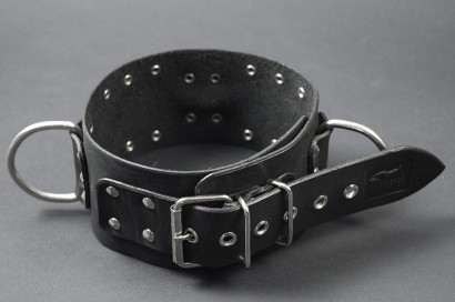 Чёрный не подшитый ошейник с большими кольцами 