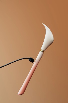 Розовый двусторонний вибромассажёр Calla