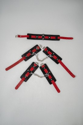 Черно-красный набор фиксаций: наручники, оковы и ошейник